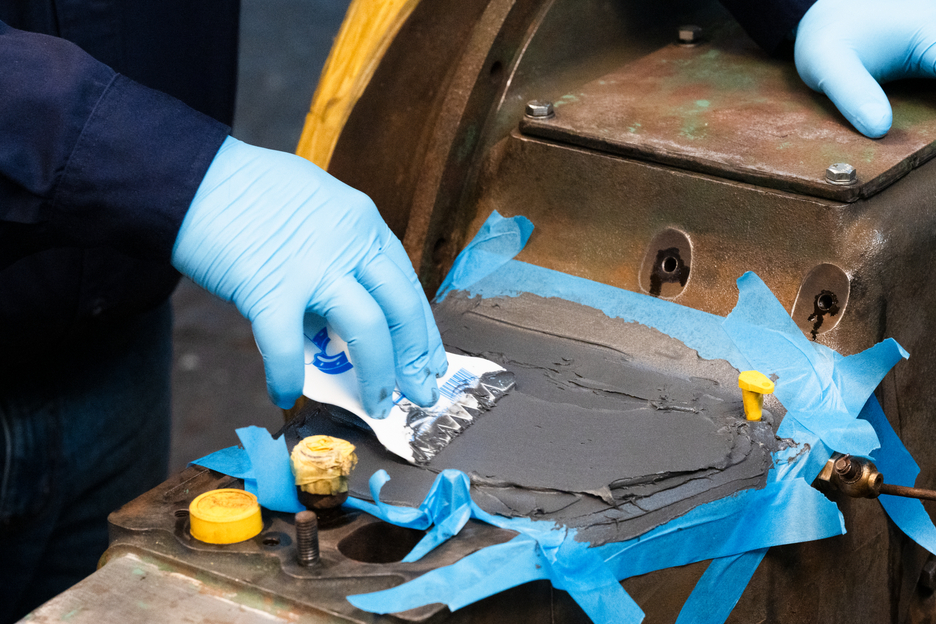 WEICON HB 300 | sistema de resina epoxi resistente a altas temperaturas para reparaciones y moldeo