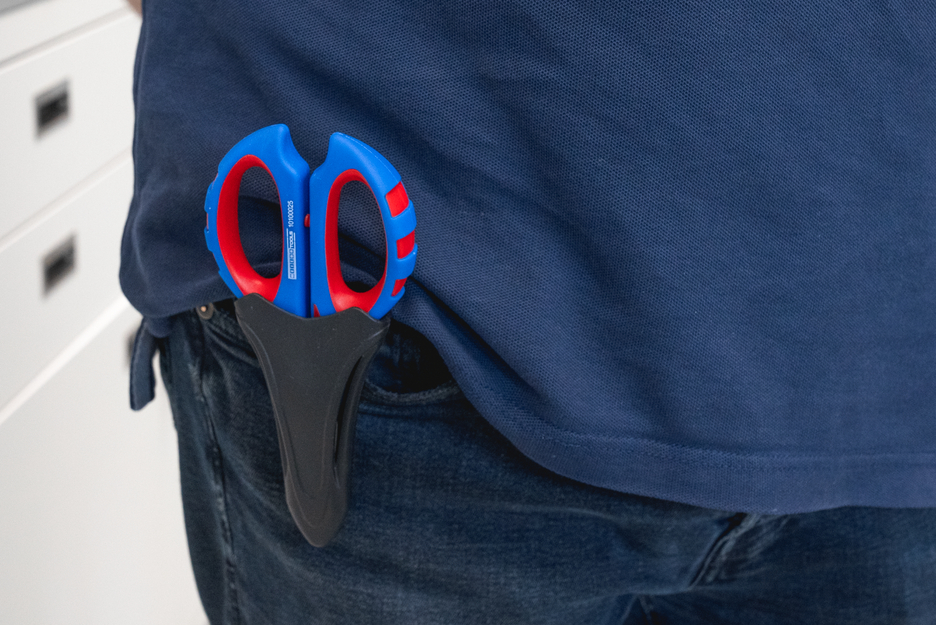 Tijeras electricista XL | gran diámetro de empuñadura para manos pequeñas y grandes que permite la máxima transmisión de potencia y un uso seguro