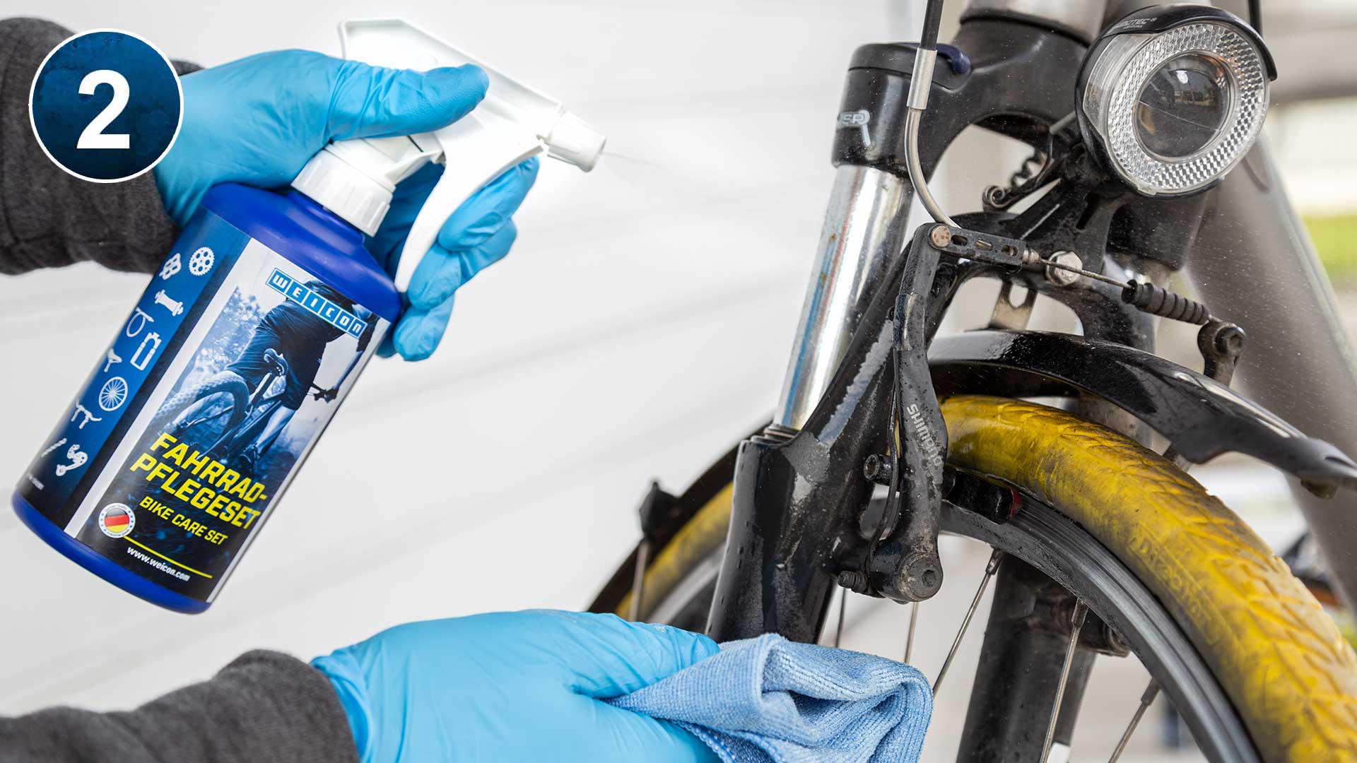 Apply cleaner to the entire bike, allow to take effect for 3-5 minutes Apply cleaner to the entire bike, allow to take effect for 3-5 minutes