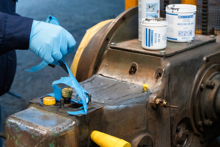 WEICON HB 300 | sistema de resina epoxi resistente a altas temperaturas para reparaciones y moldeo