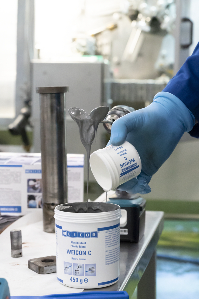WEICON C | sistema de resina epoxi rellena de aluminio para reparaciones y moldeo
