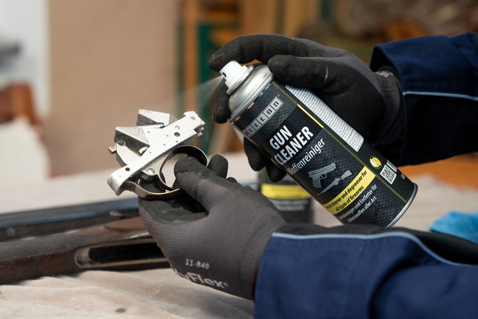WEICON Gun Cleaner | Limpiador y desengrasante especial para todo tipo de armas de fuego