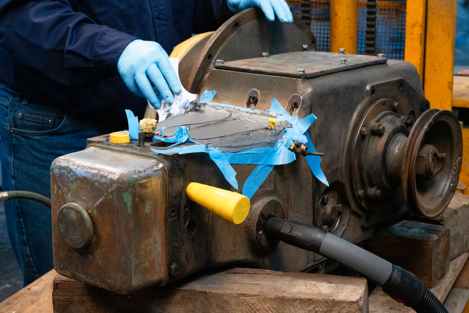 WEICON HB 300 | sistema de resina epoxi resistente a altas temperaturas para reparaciones y moldeo