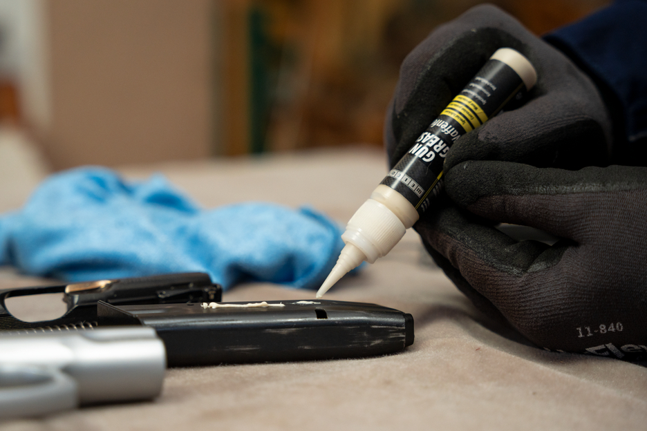 WEICON Gun Grease | Protección contra la corrosión y el desgaste para todo tipo de armas de fuego